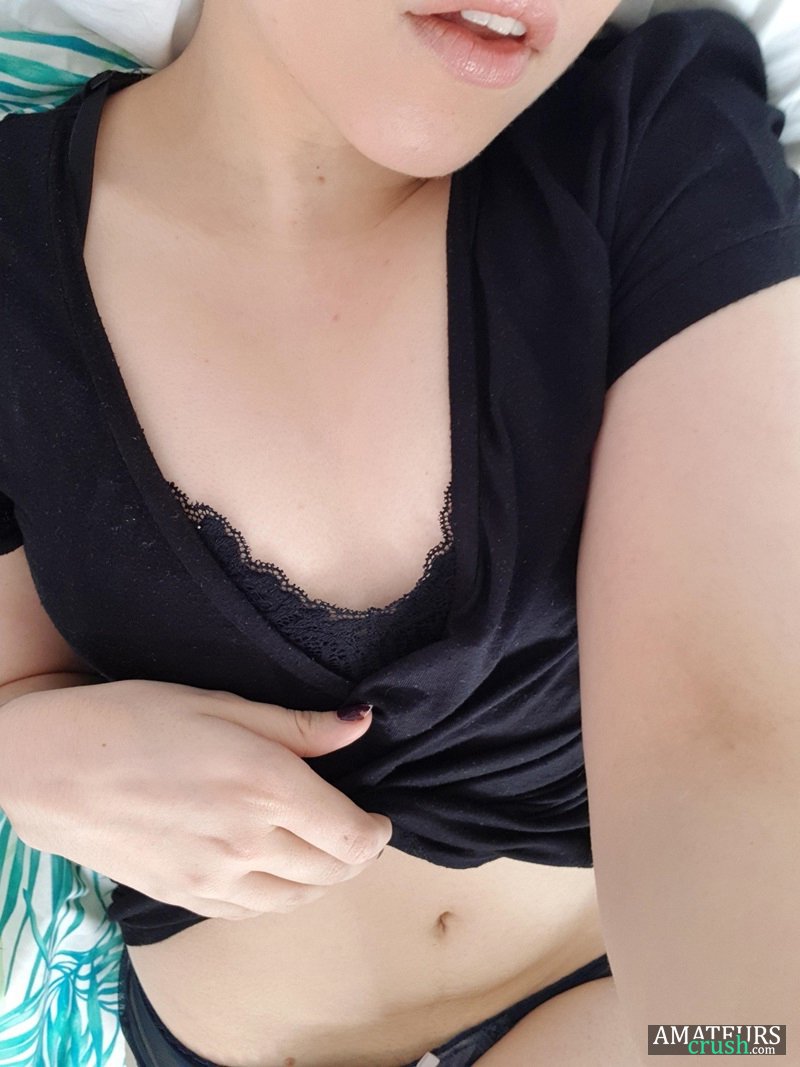 Hot Girl Masturbating Selfies - Shes So Fucking Horny!